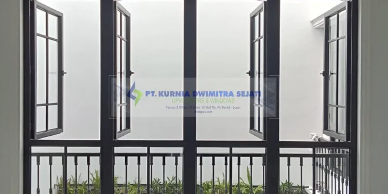 jendela swing 4 daun